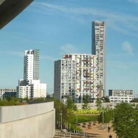 New Manhattan Loft Gardens Stratford London Exterior photo